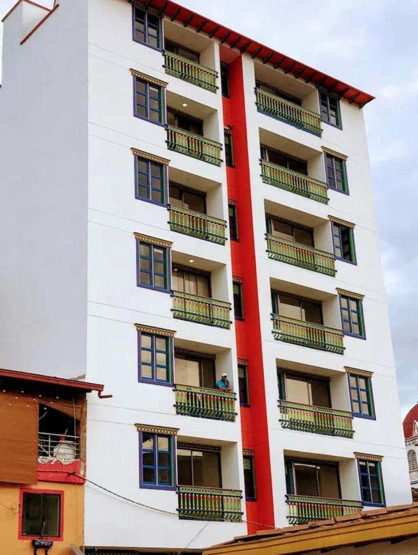 Apartamentos San Jose Vistal Al Lago, Cerca Del Parque. Guatape. Ngoại thất bức ảnh