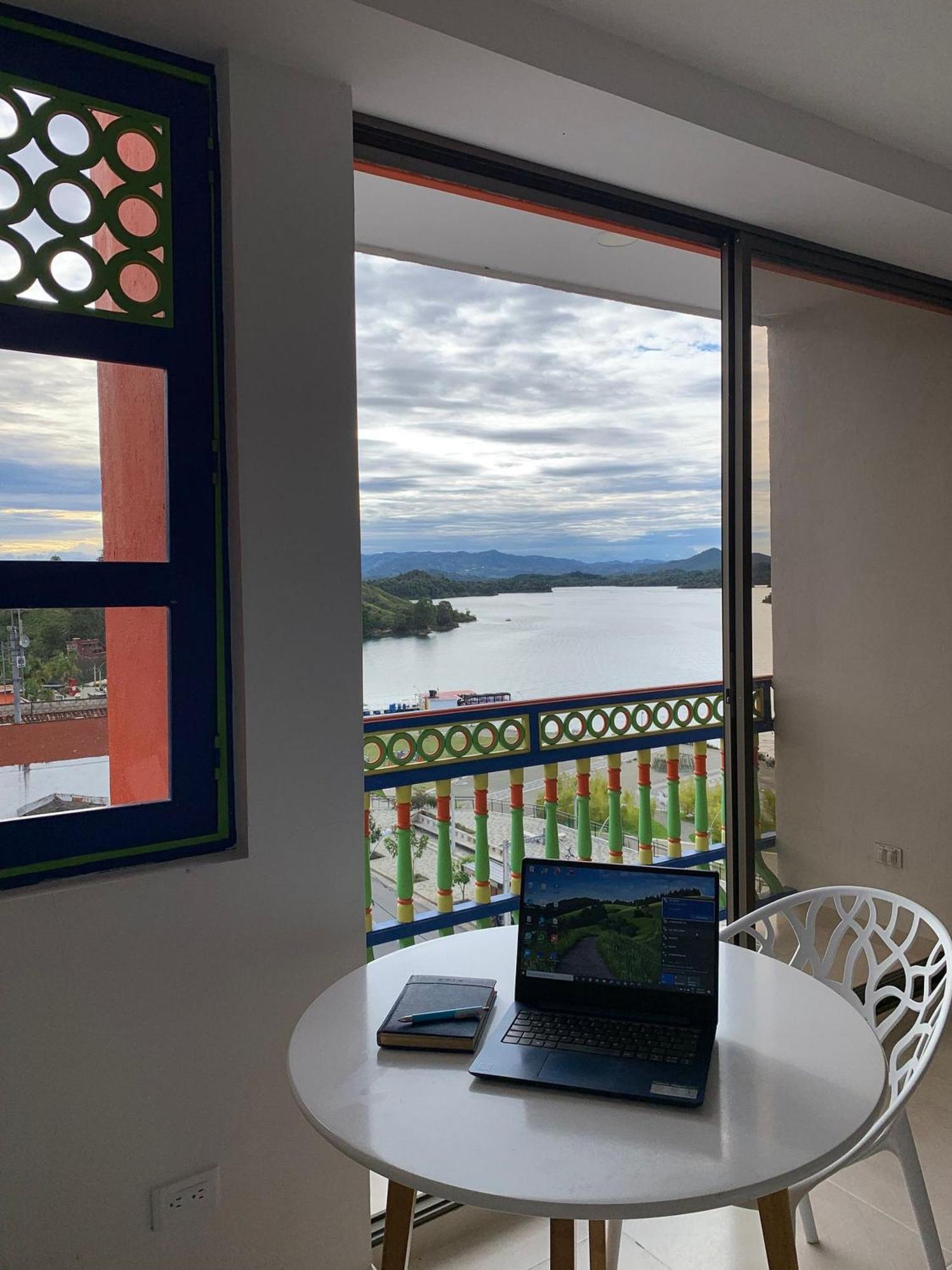 Apartamentos San Jose Vistal Al Lago, Cerca Del Parque. Guatape. Ngoại thất bức ảnh