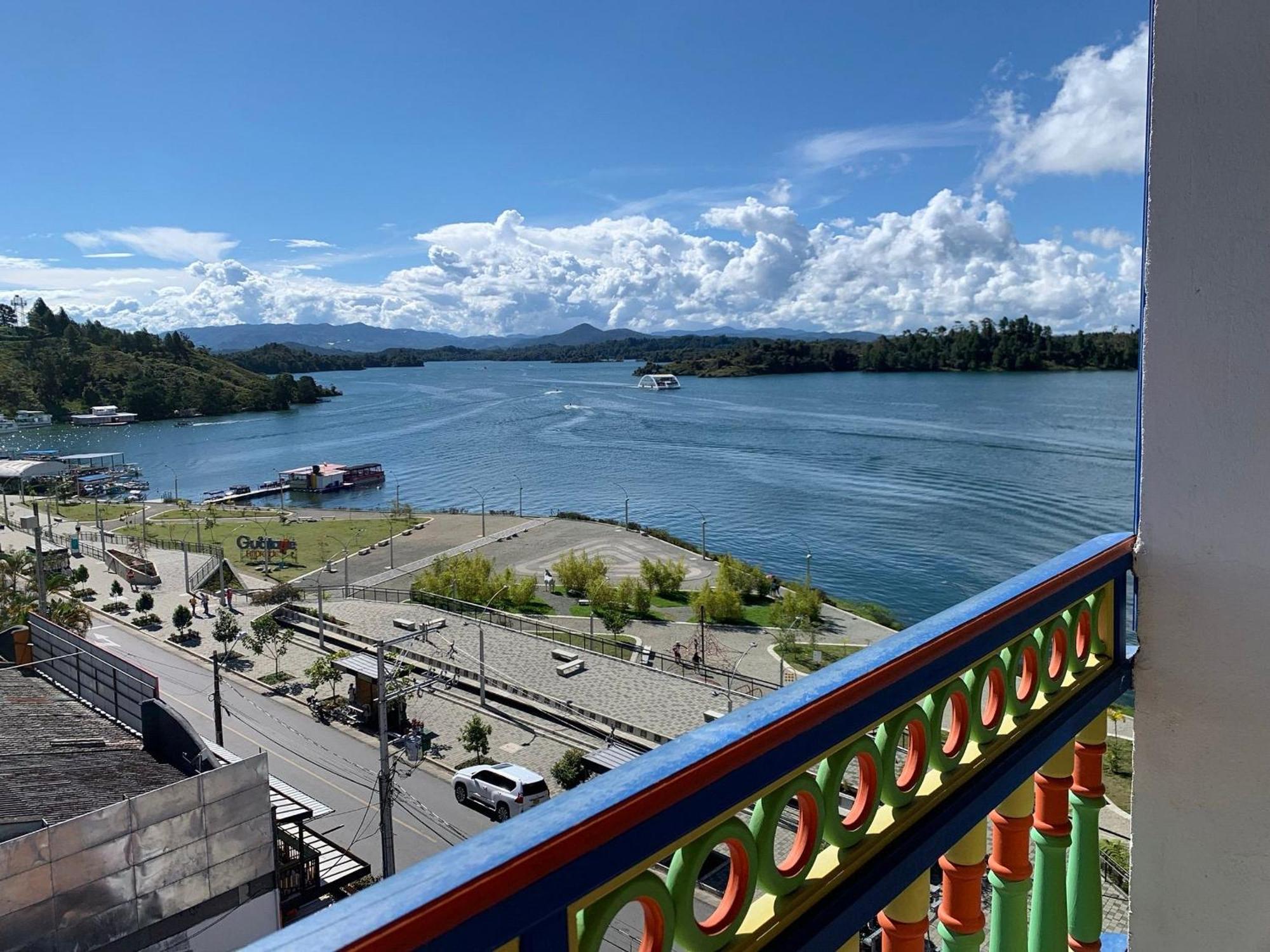 Apartamentos San Jose Vistal Al Lago, Cerca Del Parque. Guatape. Ngoại thất bức ảnh